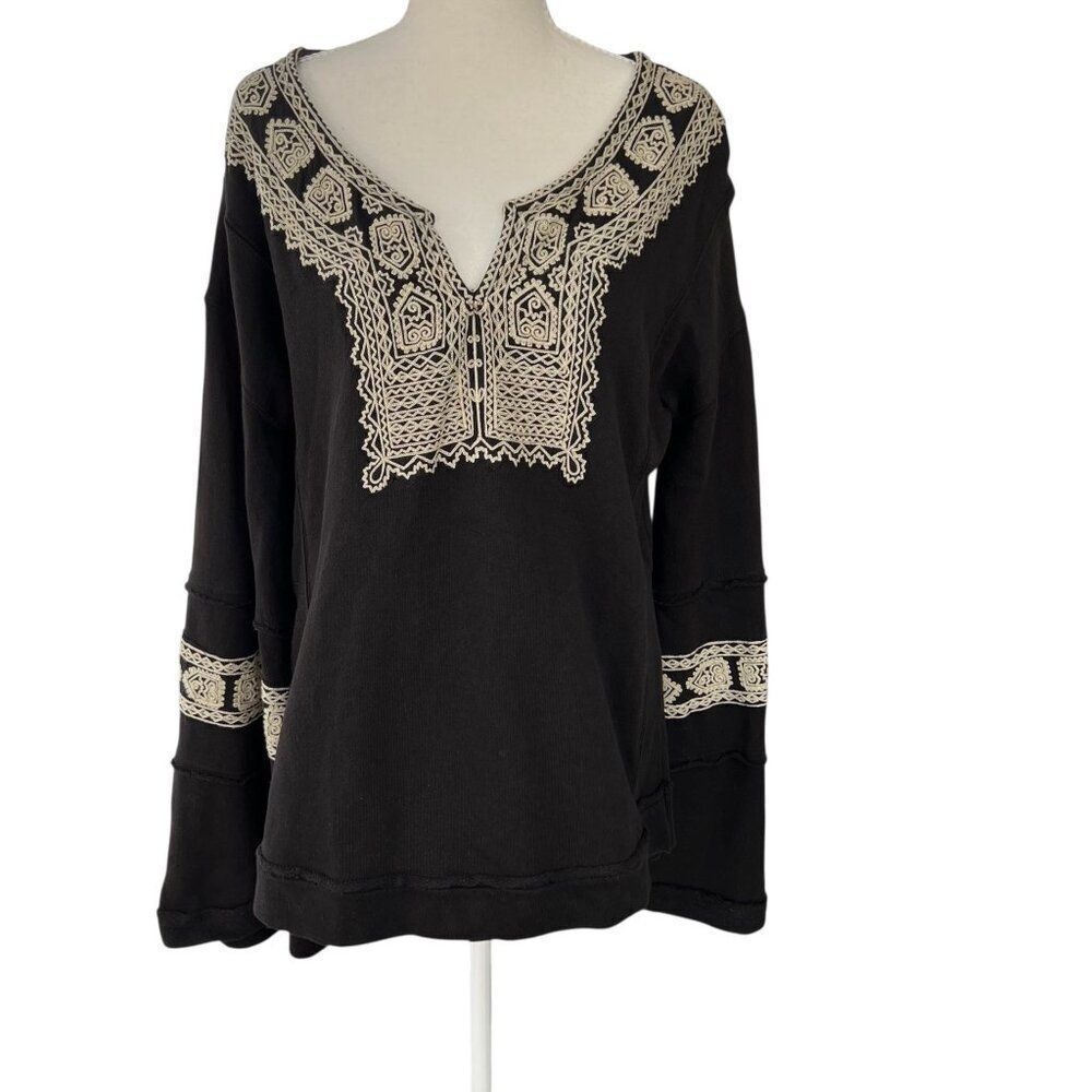 Free People NWT Santa Maria Embroidered Bell Sleeve V-Neck Pullover Black Size M